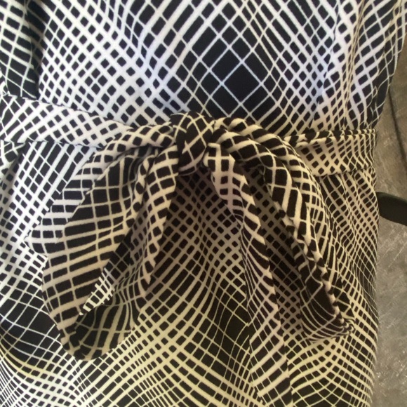 Black & White Checkered Print Dress - Picture 6 of 8